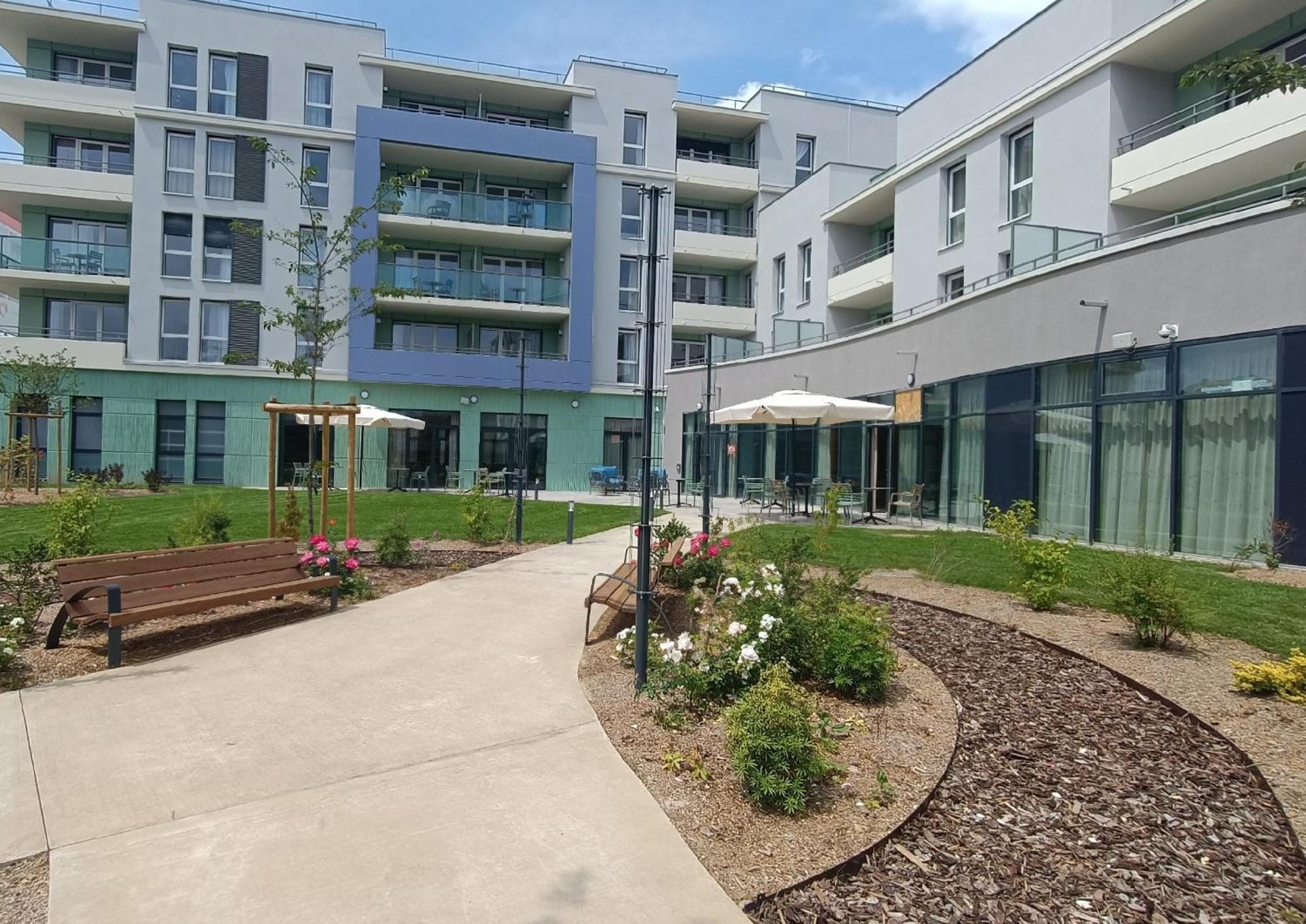 Domitys - Cybele Aparthotel Belfort Exteriör bild